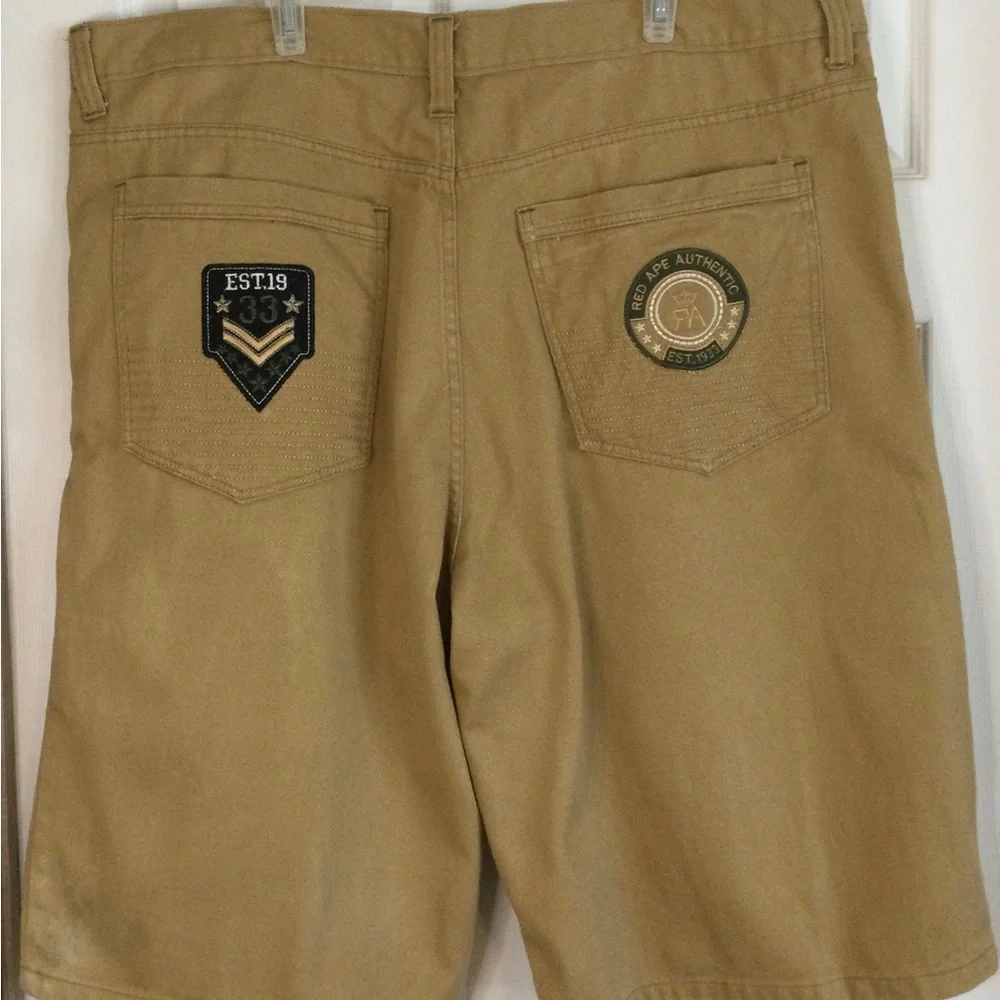 Red Ape Shorts Size 48 - Picture 4 of 10